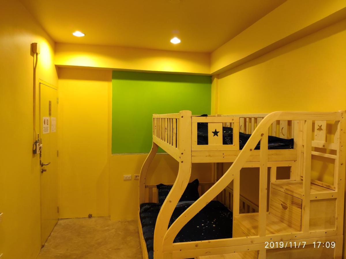 Firefly Phuket Hotel Patong Esterno foto